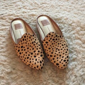 Dolce Vita leopard flats